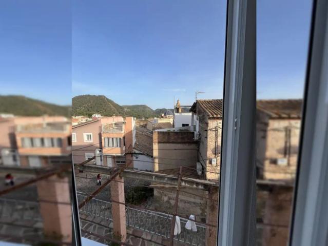 2 bedroom apartment for rent in Serra, bills included