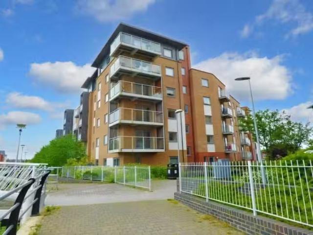 2 bedroom apartment for rent in Ship Wharf, Colchester, Esinte.