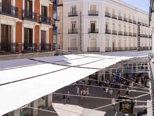 2 bedroom apartment for rent in Sol, Madrid, perfect for professionals and students