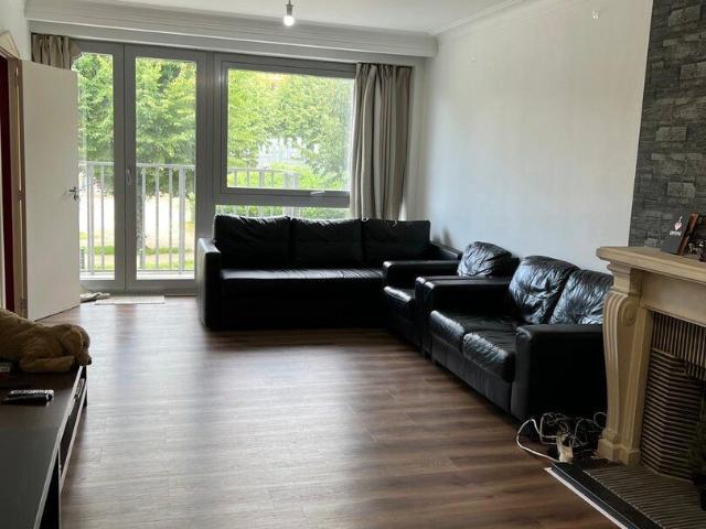 2 BEDROOM APARTMENT FOR RENT IN SQUARE AMBIORIX