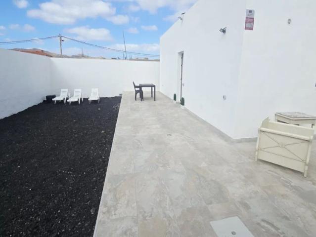 2 bedroom apartment for rent in Tuineje, all bills included