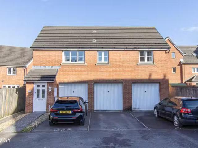2 bedroom apartment for rent in Tatham Road, Llanishen, Cardif.