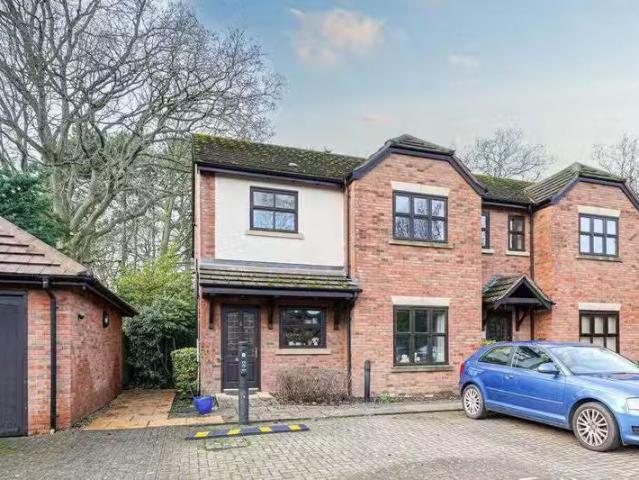 2 bedroom apartment for rent in The Tudors, 43 45 Lode Lane, S.
