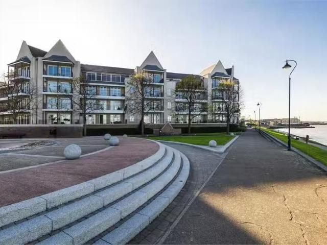 2 bedroom apartment for rent in The Boulevard, Ingress Park, G.