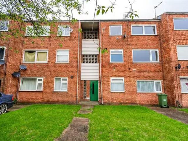 2 bedroom apartment for rent in Thorgam Court, Grimsby, Lincol.