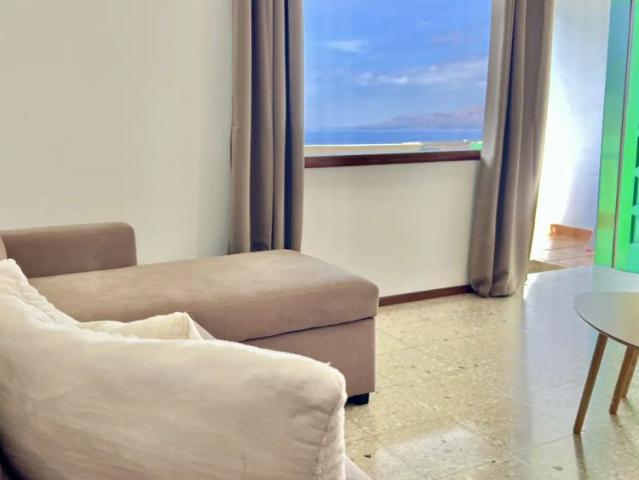 2 bedroom apartment for rent in Tías, Las Palmas, bills included