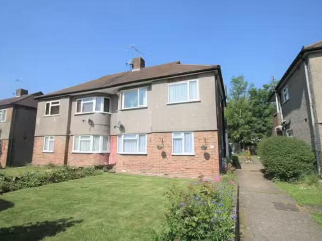 2 bedroom apartment for rent in Transmere Road, Petts Wood, Or.