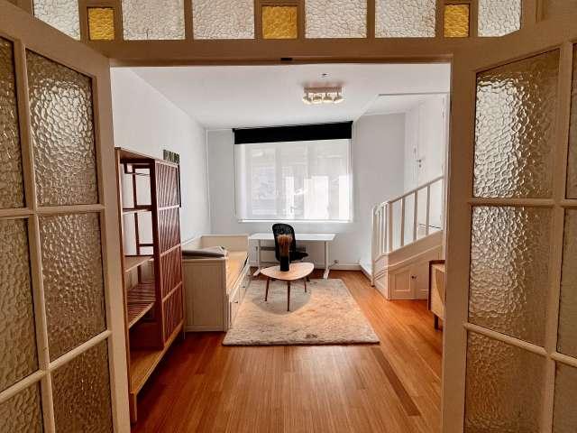 2 bedroom apartment for rent in Université, Brussels