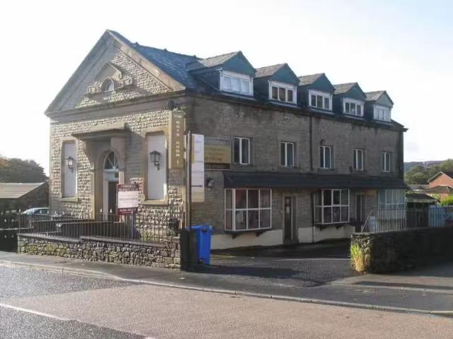 2 bedroom apartment for rent in Vale House, 243 Blackburn Road.