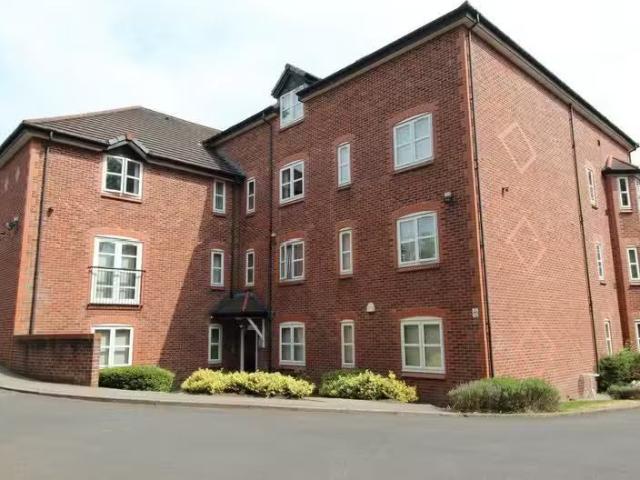 2 bedroom apartment for rent in Waterford Court, Carlton Stree.