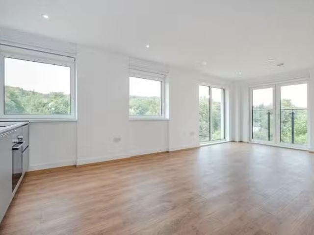 2 bedroom apartment for rent in Well Farm Road Whyteleafe CR3