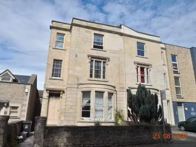 2 bedroom apartment for rent in Wellington Terrace, Clevedon.