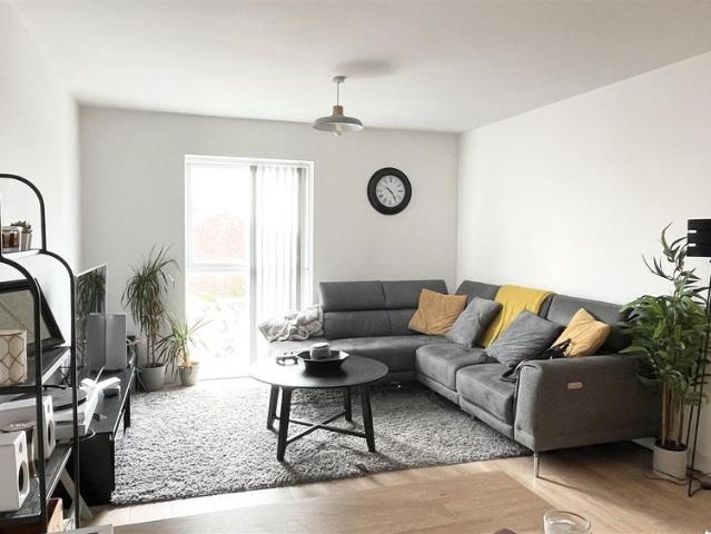 2 Bedroom Apartment for rent in White Rose Apartments, White Rose Way, Doncaster