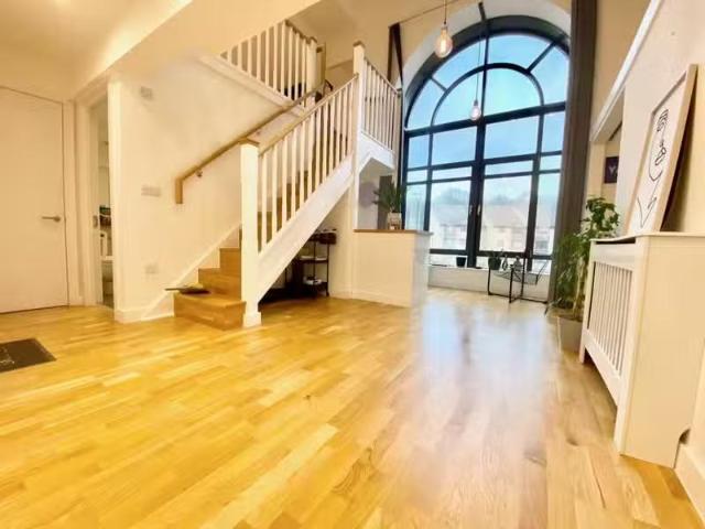 2 bedroom apartment for rent in Whyteleafe Hill, CR3