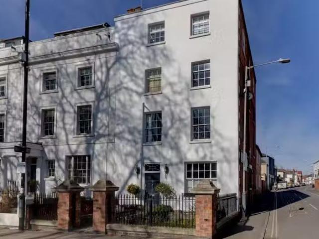2 bedroom apartment for rent in Willes Road, Leamington Spa, C.