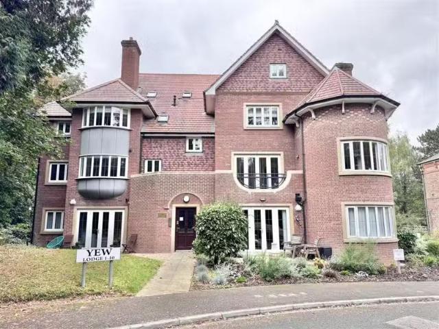 2 bedroom apartment for rent in Yew Lodge, Greystones Drive, D.