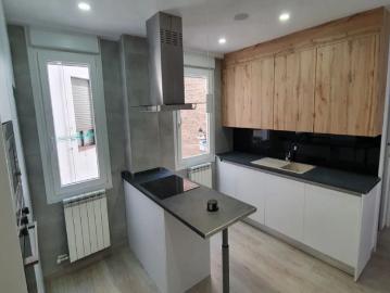 2 bedroom apartment for rent in Zaragoza, bills included