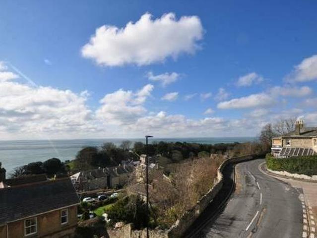2 bedroom apartment for rent in Zig Zag Road Ventnor PO38