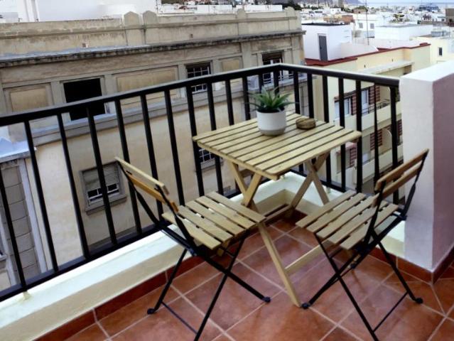 2 bedroom apartment for rent in Zona Rambla, couples allowed