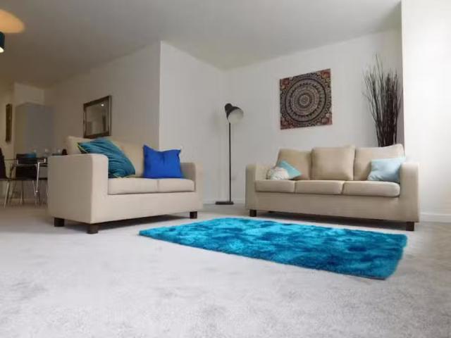 2 bedroom apartment for rent in 2 Manor Row, City Centre, Brad.