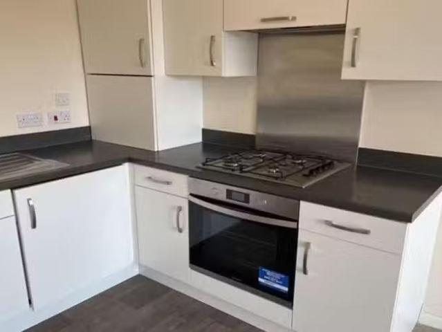 2 bedroom apartment for rent in 35 Cloverleaf Grange, Bucksbur.