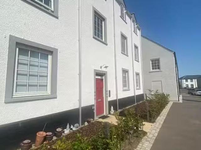 2 bedroom apartment for rent in 36 Quarryline Street, Stonehav.