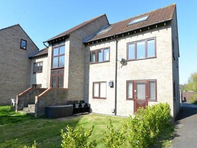 2 Bedroom Apartment For Sale In New Milton, Hampshire