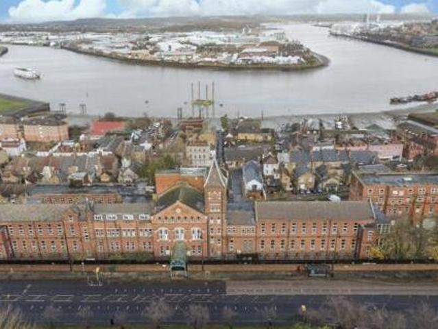 2 Bedroom Apartment For Sale In New Road, Rochester