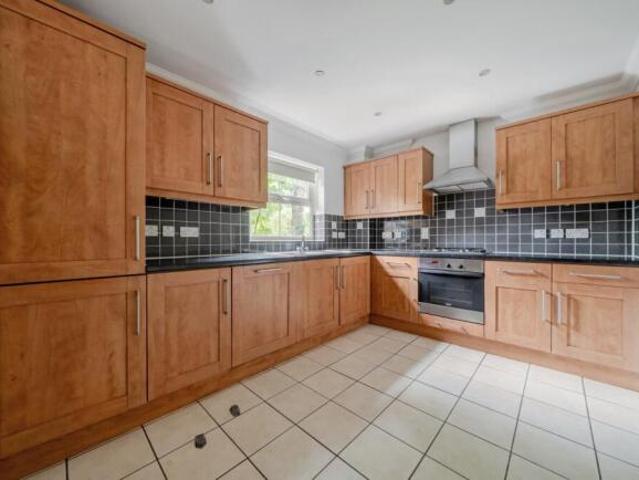 2 bedroom apartment for sale in Oaklands Road, Bromley, BR1