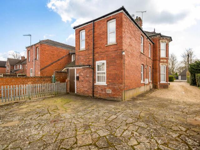2 bedroom apartment for sale in Apartment 3, 24 Doddington Road, Lincoln, Lincolnshire, LN6 7EN, LN6