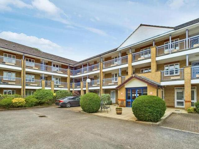 2 Bedroom Apartment For Sale In Bracebridge Heath