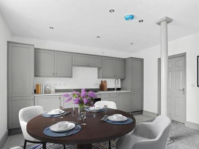 2 Bedroom Apartment For Sale In Bromsgrove, Worcestershire