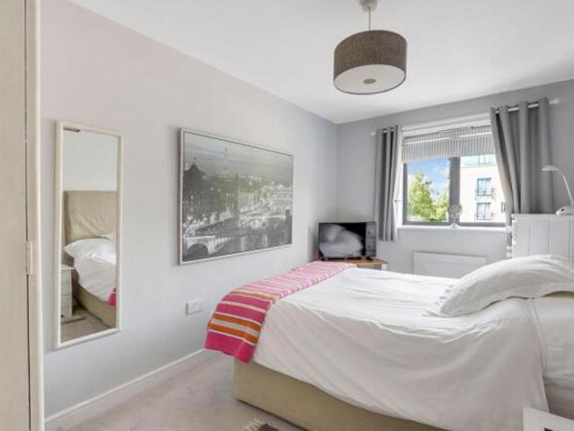 2 bedroom apartment for sale in Castle Quay Close, Nottingham, NG7