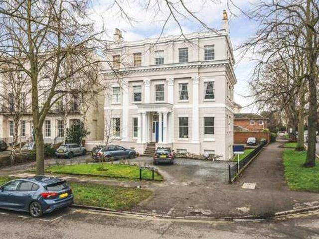 2 Bedroom Apartment For Sale In Cheltenham, Gloucestershire