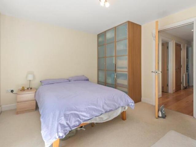 2 bedroom apartment for sale in Clapham Park Road, London, SW4