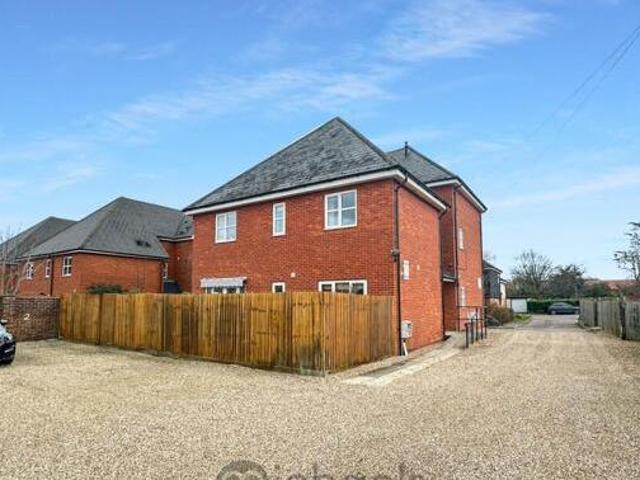 2 Bedroom Apartment For Sale In Colchester, Colchester