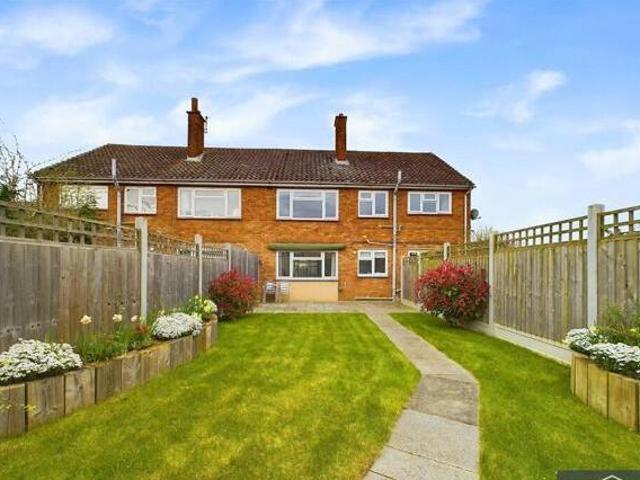 2 Bedroom Apartment For Sale In Colchester, Essex
