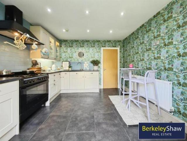 2 bedroom apartment for sale in Courtenay Road, Waterloo, Liverpool, L22