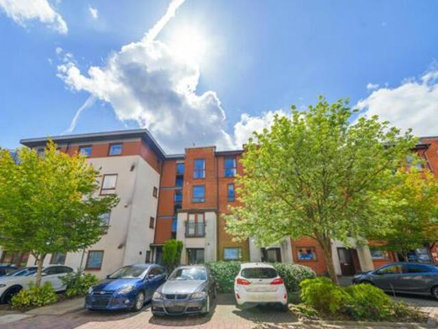 2 Bedroom Apartment For Sale In Crawley