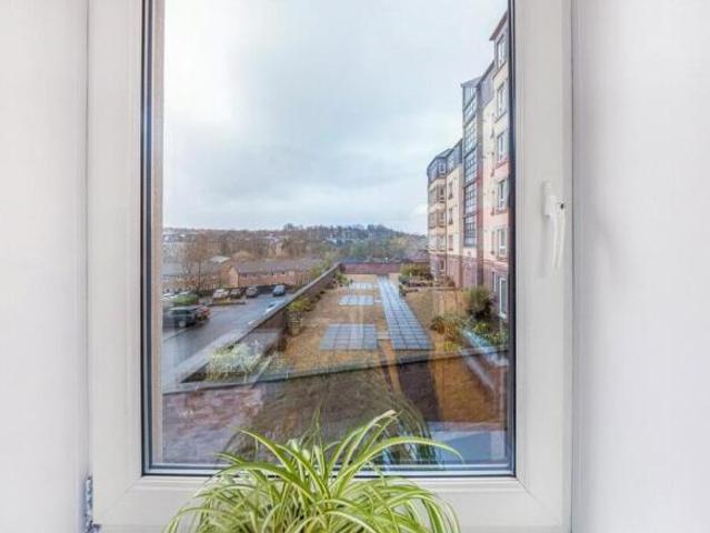 2 bedroom apartment for sale in Crow Road, Broomhill, Glasgow, G11