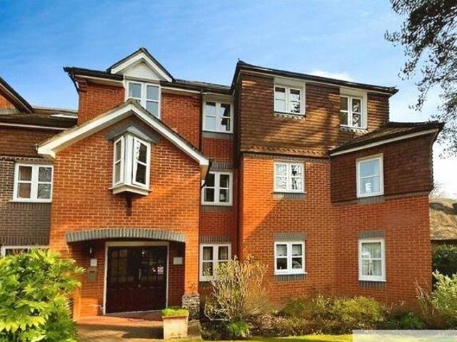 2 Bedroom Apartment For Sale In Fleet