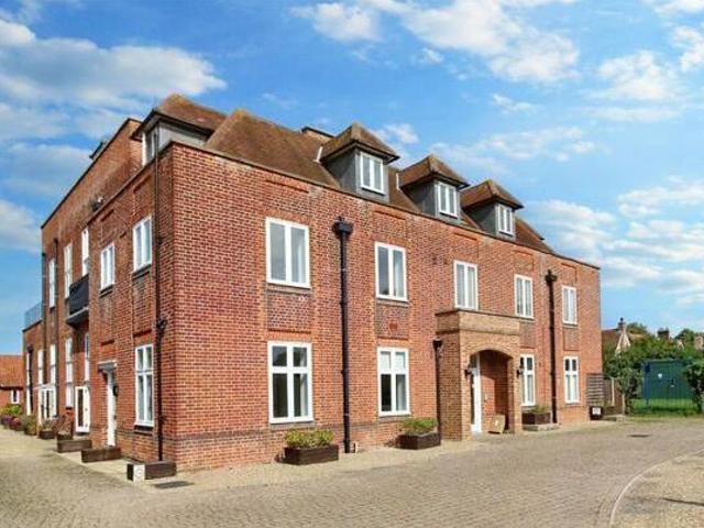 2 Bedroom Apartment For Sale In Halesworth, Suffolk