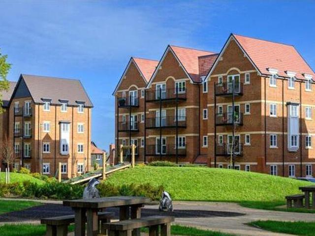 2 Bedroom Apartment For Sale In High Wycombe