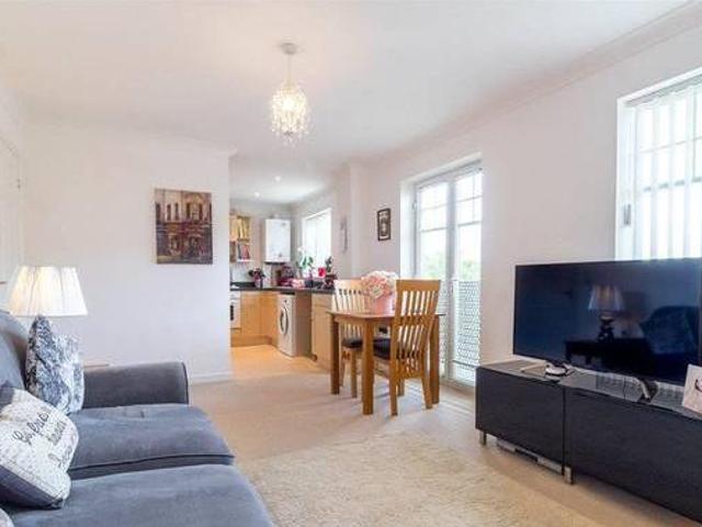 2 bedroom apartment for sale in Hillbrook Crescent Ingleby Barwick StocktononTees TS17