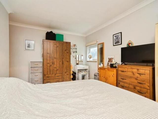 2 bedroom apartment for sale in Iveson Drive, Leeds, LS16