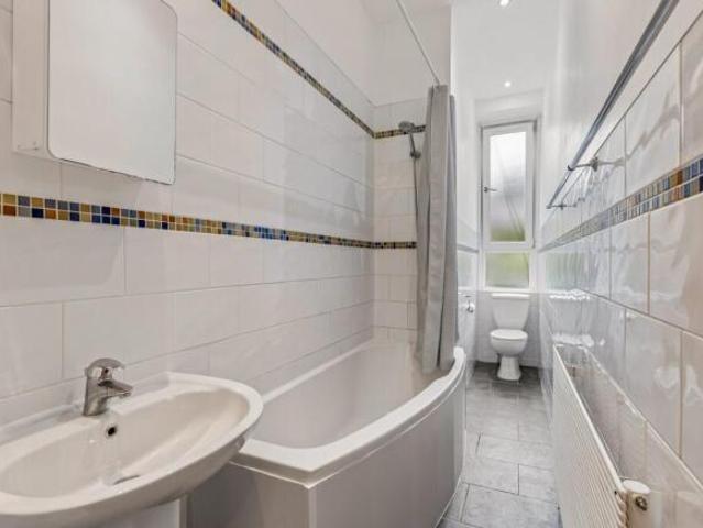 2 bedroom apartment for sale in Langside Avenue, Shawlands, Glasgow, G41