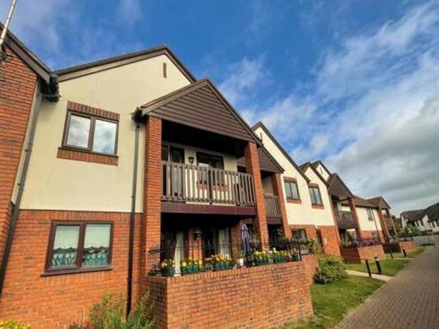 2 Bedroom Apartment For Sale In Princes Risborough