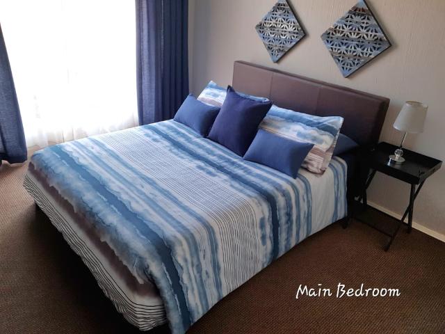 2 Bedroom Apartment For Sale in Ravenswood