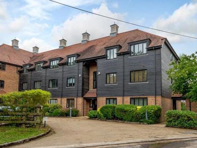 2 Bedroom Apartment For Sale In Rickmansworth