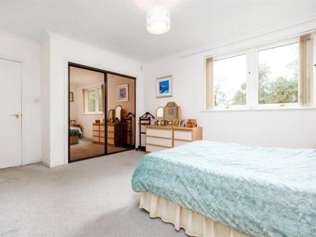 2 bedroom apartment for sale in St Germains, Bearsden, G61